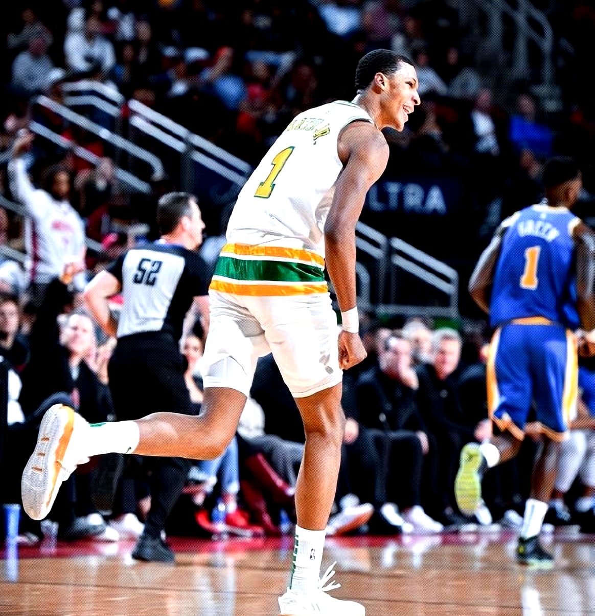 半岛体育官网首页-鹈鹕年轻后卫持续进步，成为球队新亮点的简单介绍