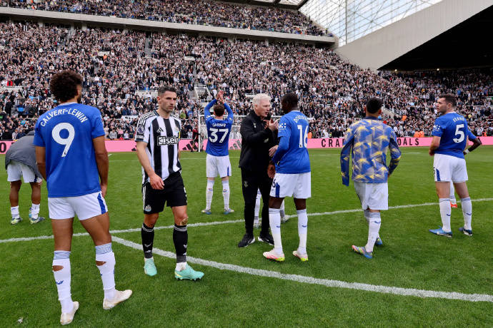 半岛体育官网-包含纽卡斯尔客场逼平埃弗顿，保级形势渐入佳境的词条